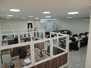 Escritório e posições de atendimento